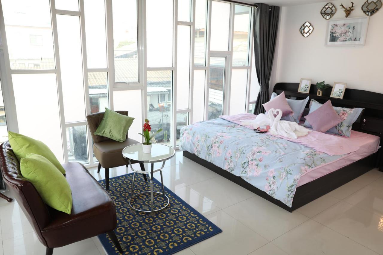 Close Maya Nimman 5Bedroom Villa Chiang Mai Bagian luar foto